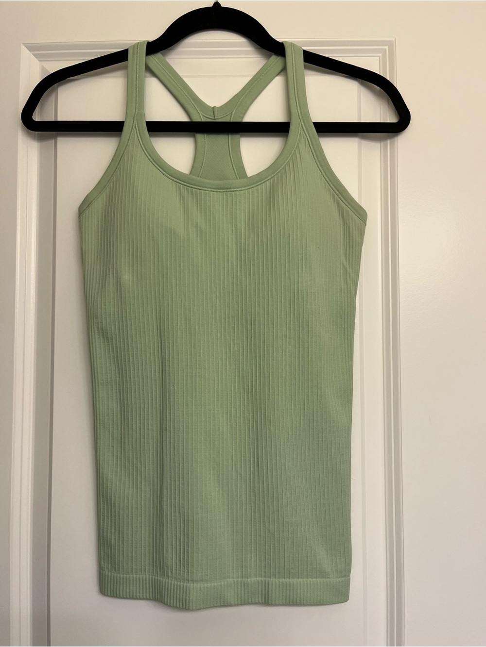 Lululemon Ebb to street tank